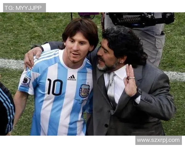 足球天才二合一：梅西与C罗的巅峰对决与传奇共舞