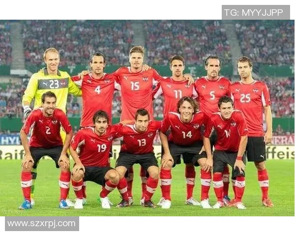 球星外套与足球激情碰撞时尚与运动的完美融合展示